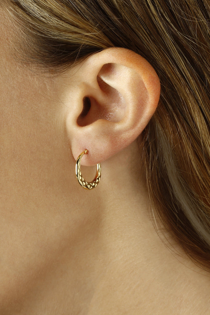14K Yellow Gold Sm. Diamond Cut Hoop Sd Earrings (5169647124524)